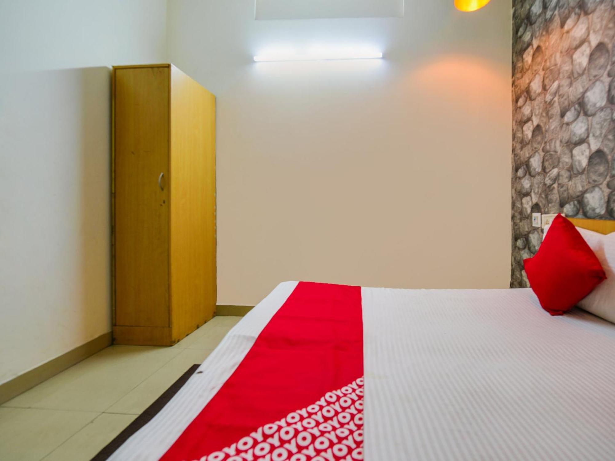 Hotel O Unique Delhi Home Stay New Delhi Exterior foto