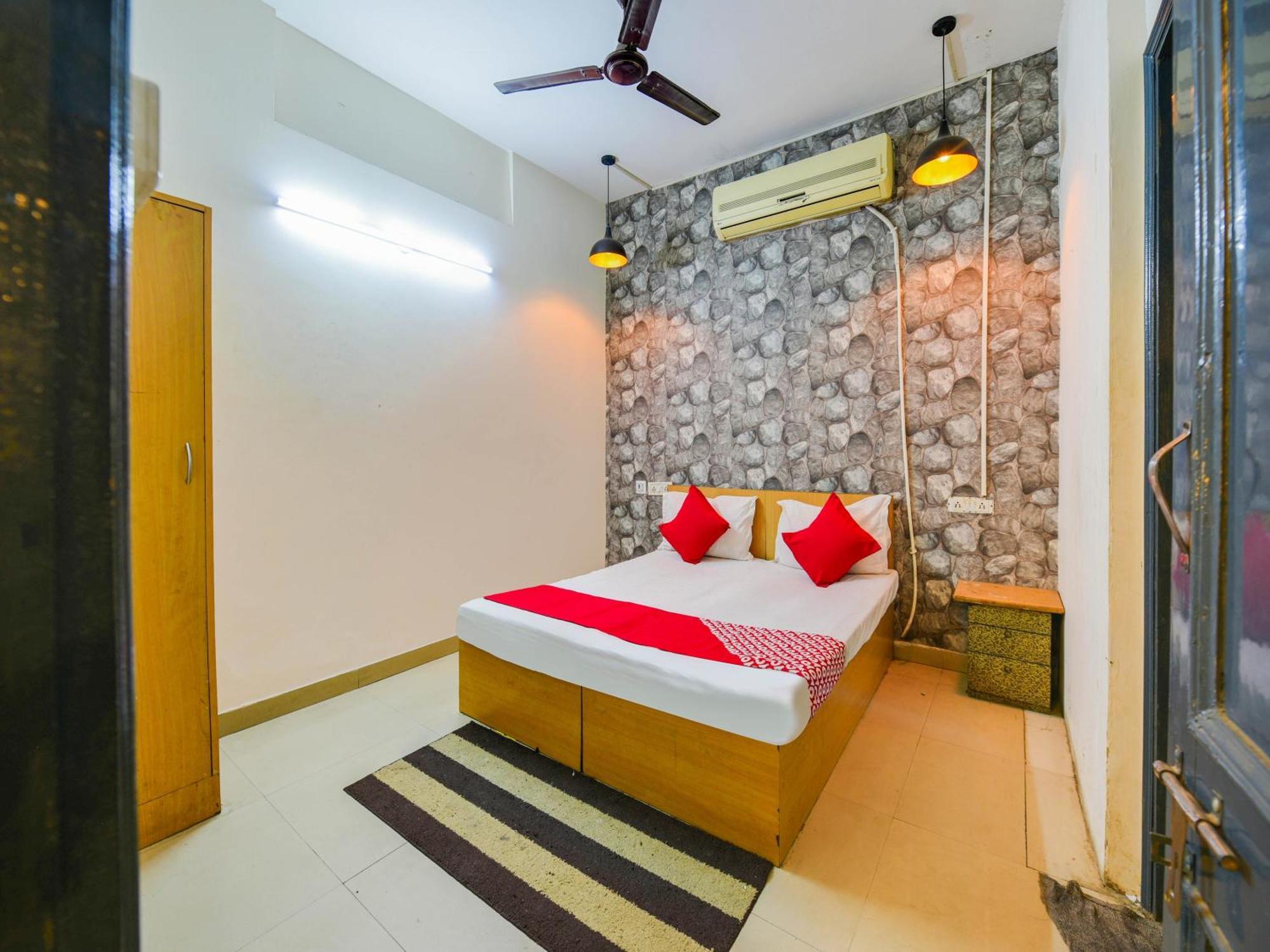 Hotel O Unique Delhi Home Stay New Delhi Exterior foto