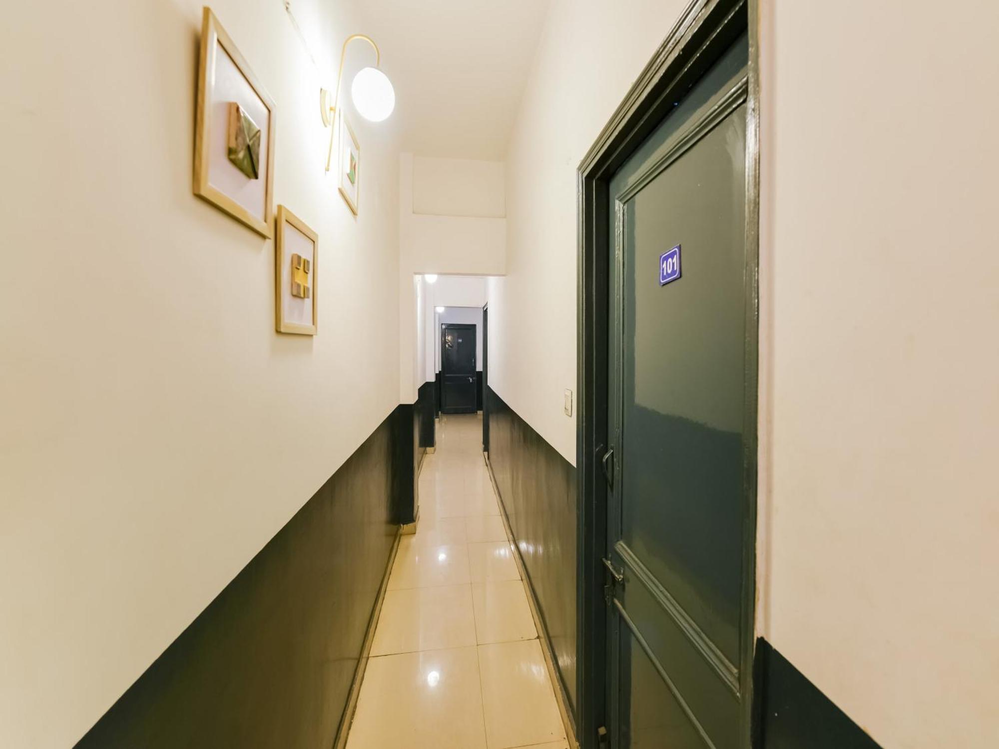 Hotel O Unique Delhi Home Stay New Delhi Exterior foto