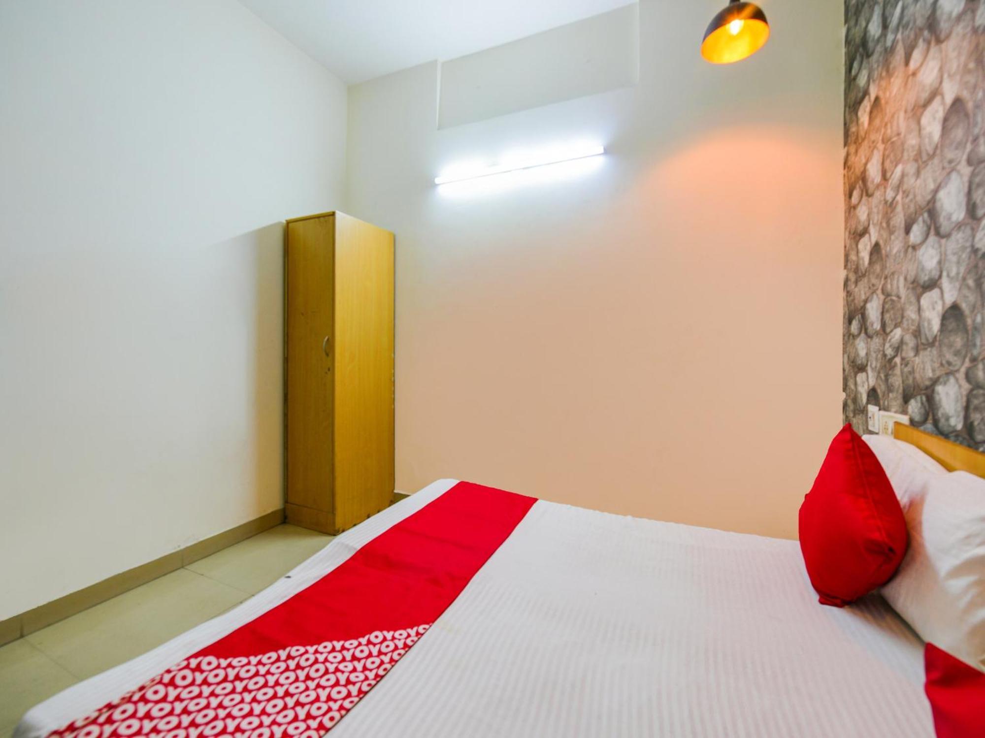 Hotel O Unique Delhi Home Stay New Delhi Exterior foto